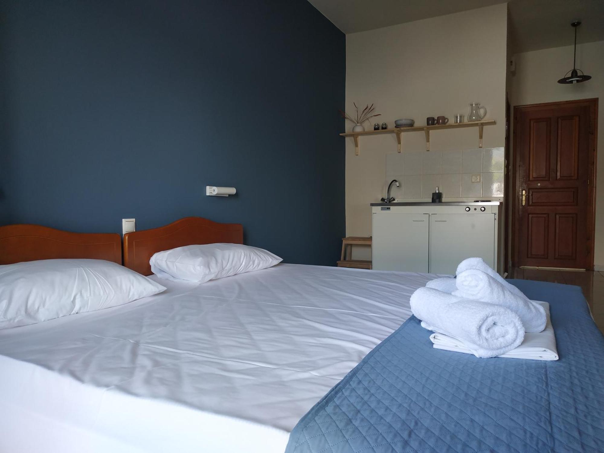 Apartments By Evita'S Resort Poros Town 外观 照片