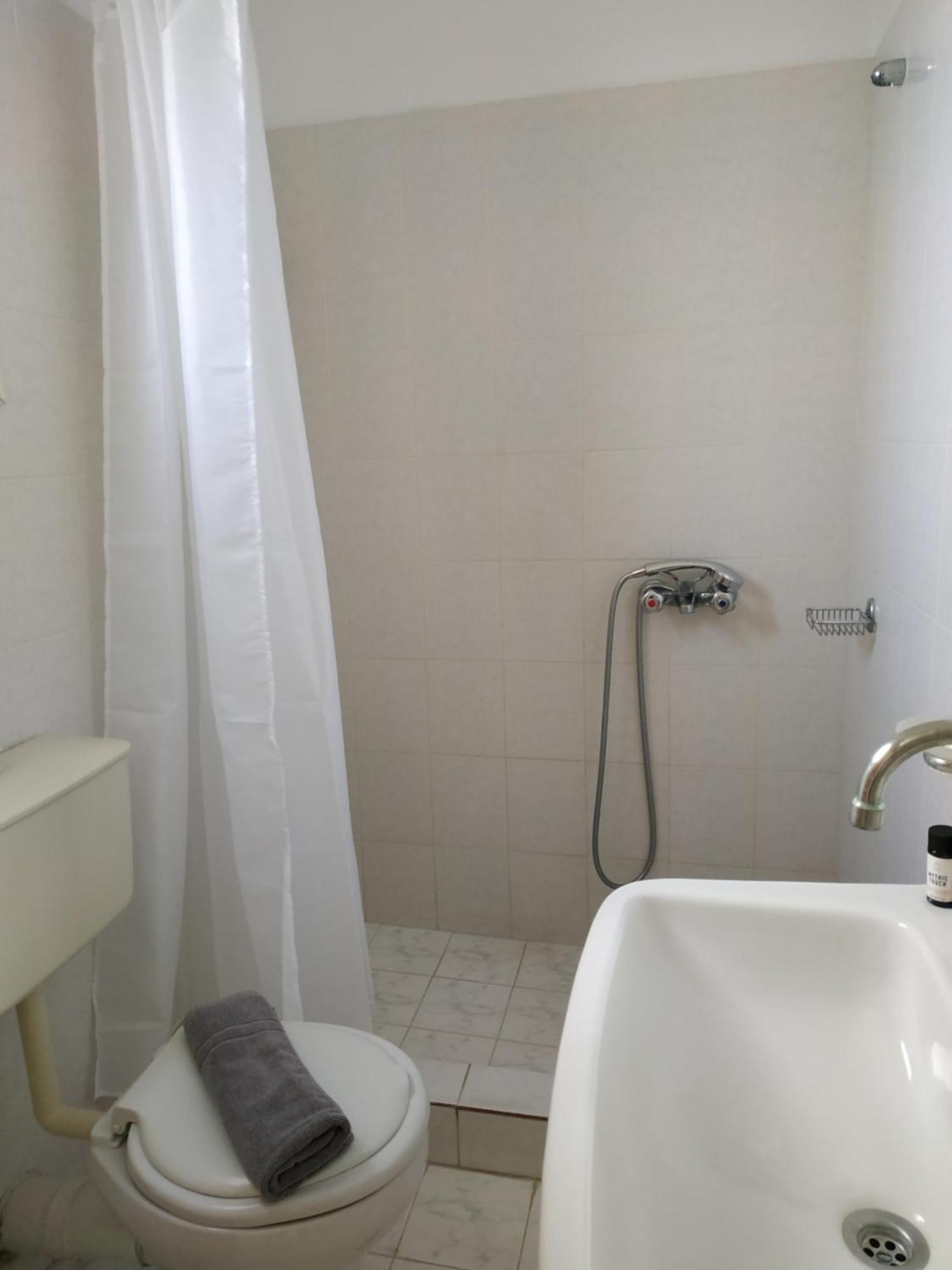 Apartments By Evita'S Resort Poros Town 外观 照片